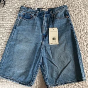 Levi’s High Loose Bermuda Shorts